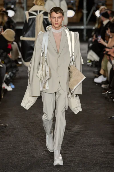 Look 62
